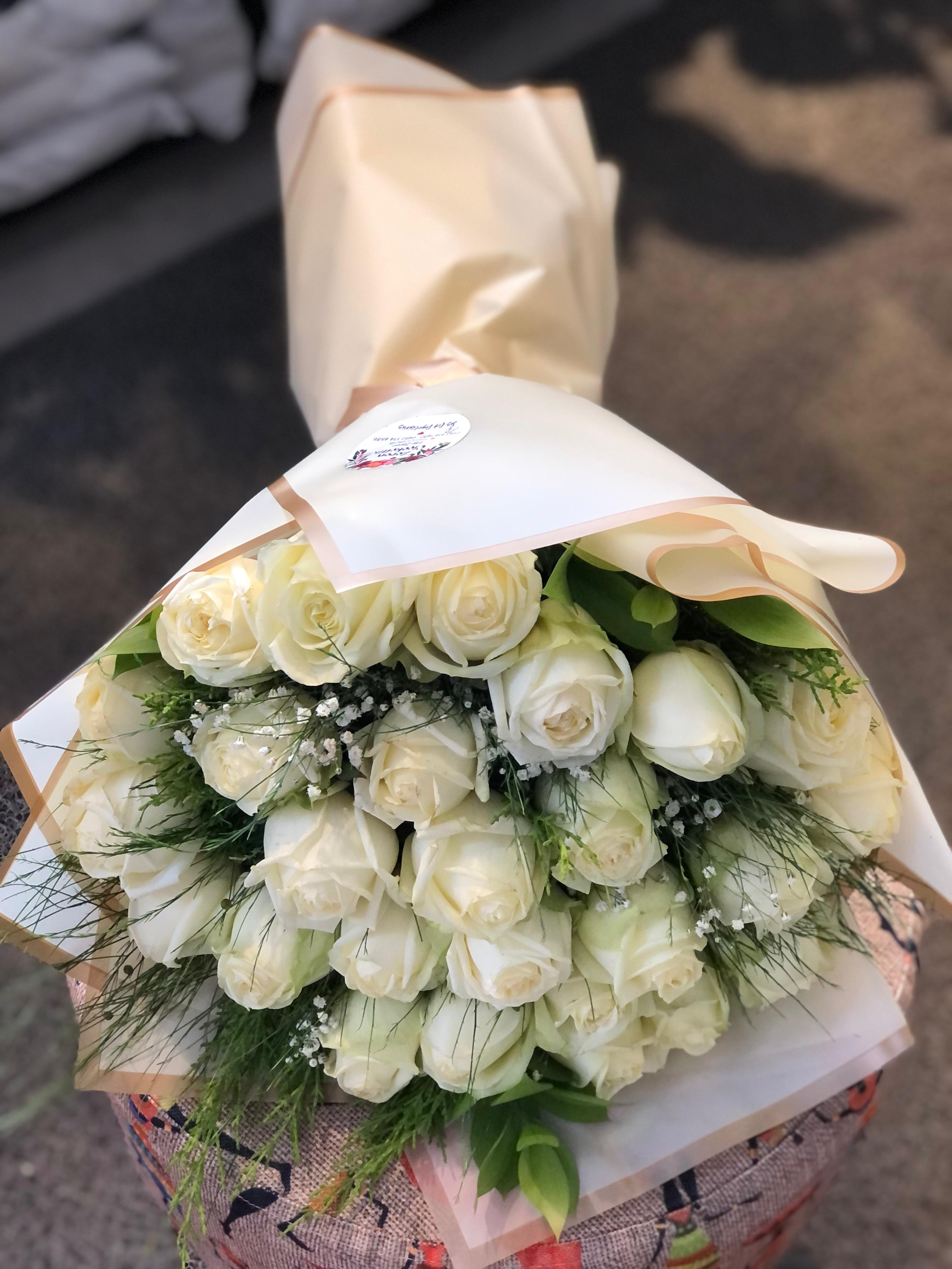 25’li Beyaz Gül Buketi